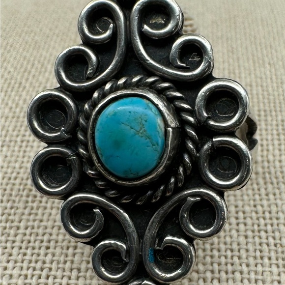 Vintage “TIC” Handmade Turquoise Navajo Sterling Silver Long Oblong Size 6 Ring - Picture 3 of 16